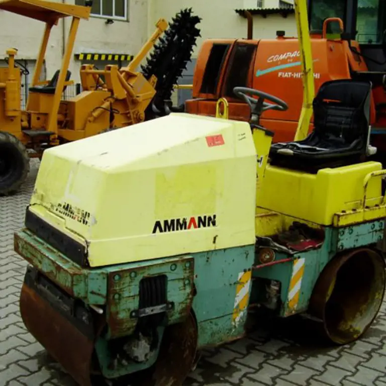 roll Ammann AV 12