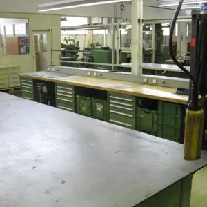 9 lfm. workbench