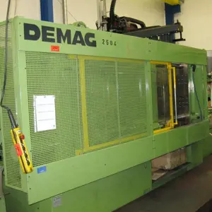 injection moulding machine Demag D 500 NC 3