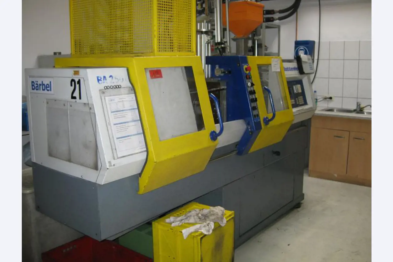 werkad Kunststofftechnik GmbH<br>(vormals wzb Bremen Werkzeugbau GmbH)
-1