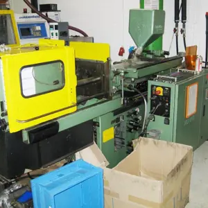 injection moulding machine Arburg Allrounder 221-55-250