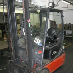 electric forklift truck Linde E 16 C-02