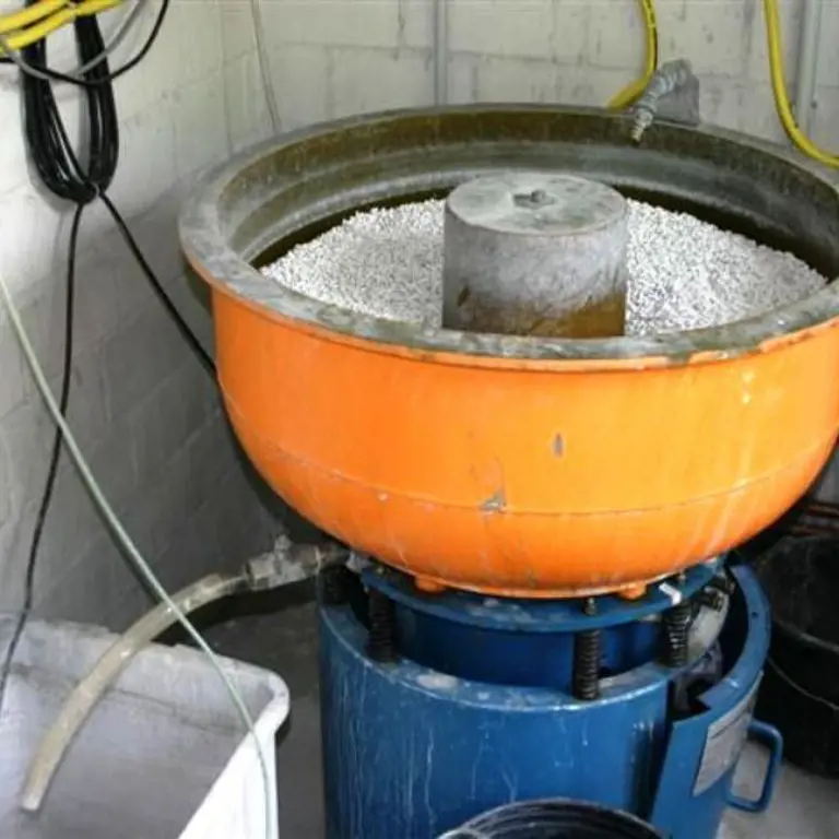 Gleitschleifmaschine  Vibrochimica VBT 100