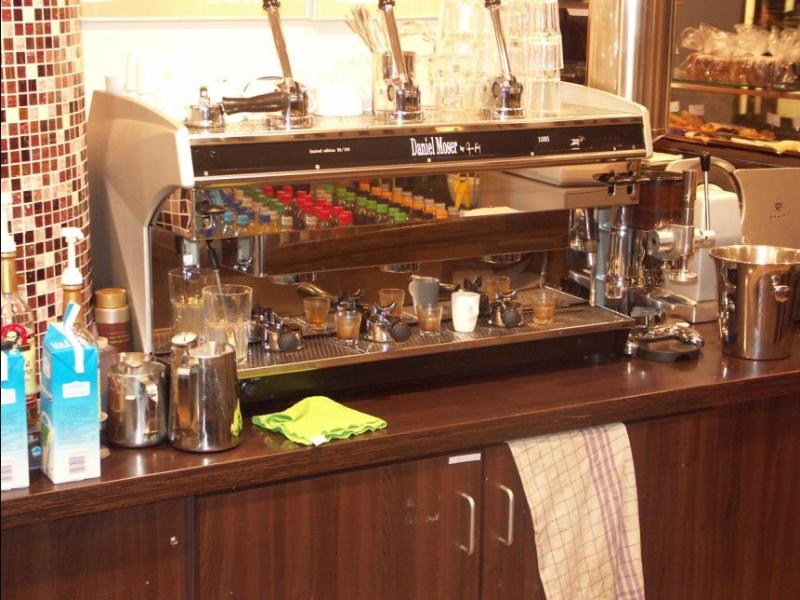 hochwertiges Gastro-, Backshop- und Kantinenequipment
-1