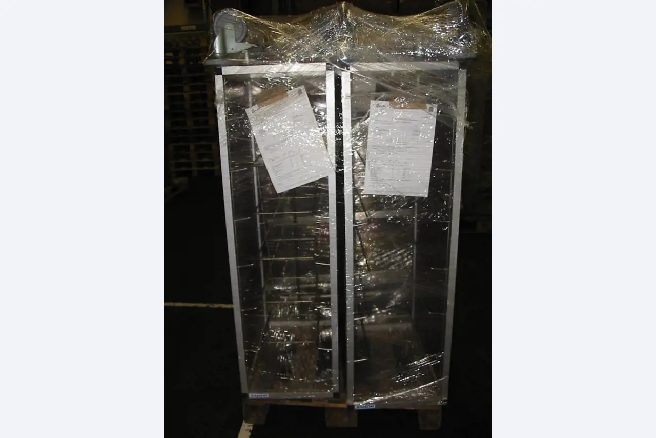 hochwertiges Gastro-, Backshop- und Kantinenequipment
-17