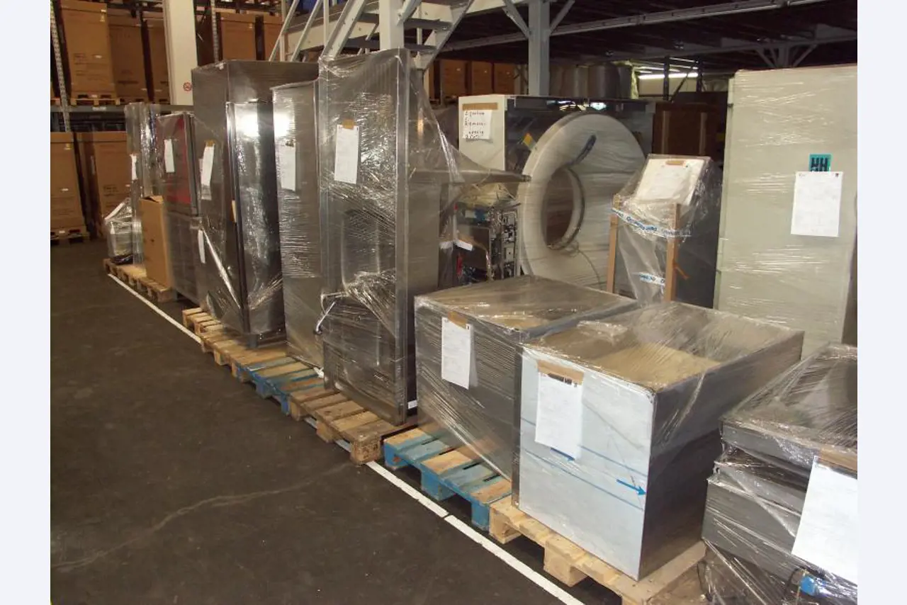 hochwertiges Gastro-, Backshop- und Kantinenequipment
-8