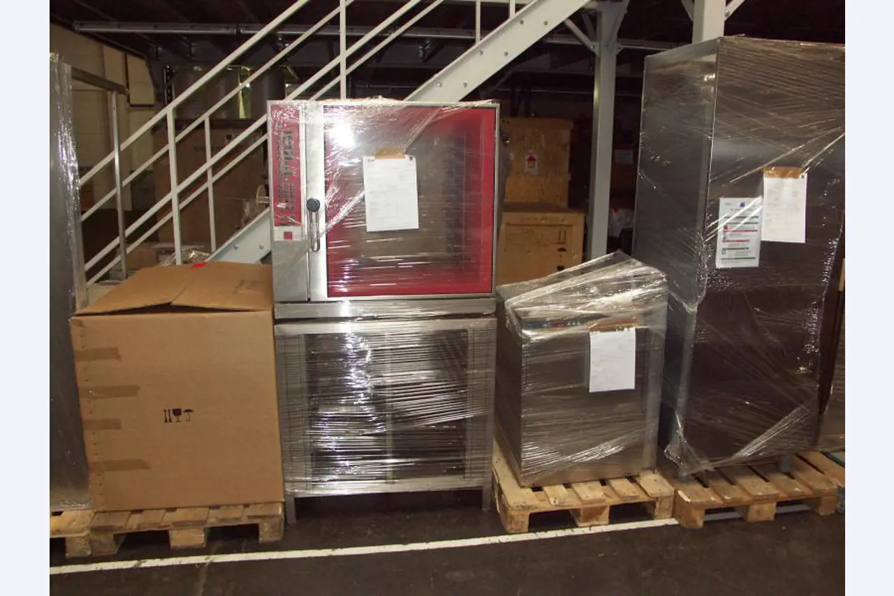 hochwertiges Gastro-, Backshop- und Kantinenequipment
-9