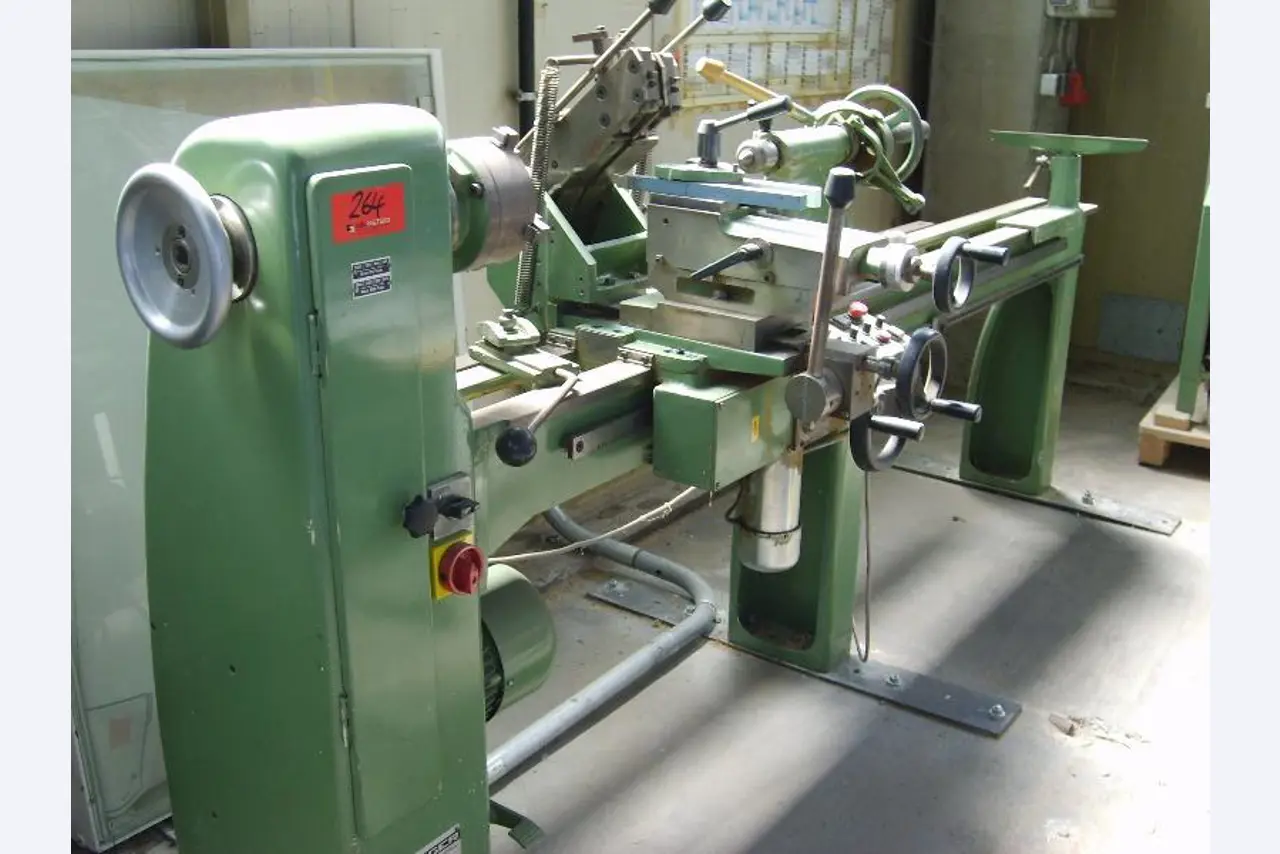 Kenngott International GmbH & Co. KG<br>und Zusatzaufträge-1