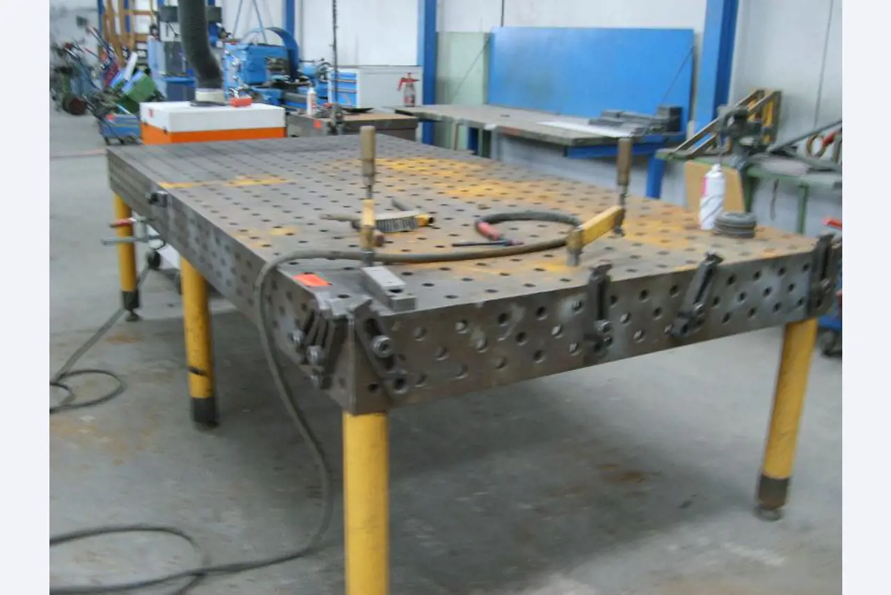 Kenngott International GmbH & Co. KG<br>und Zusatzaufträge-1