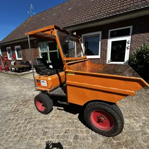 Well-maintained winter road maintenance/communal equipment and other equipment