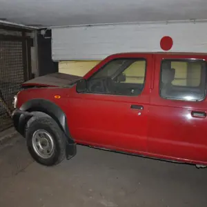 Camion Pick up/ accidenté NISSAN D 22/ Pick up 4 WD Profi