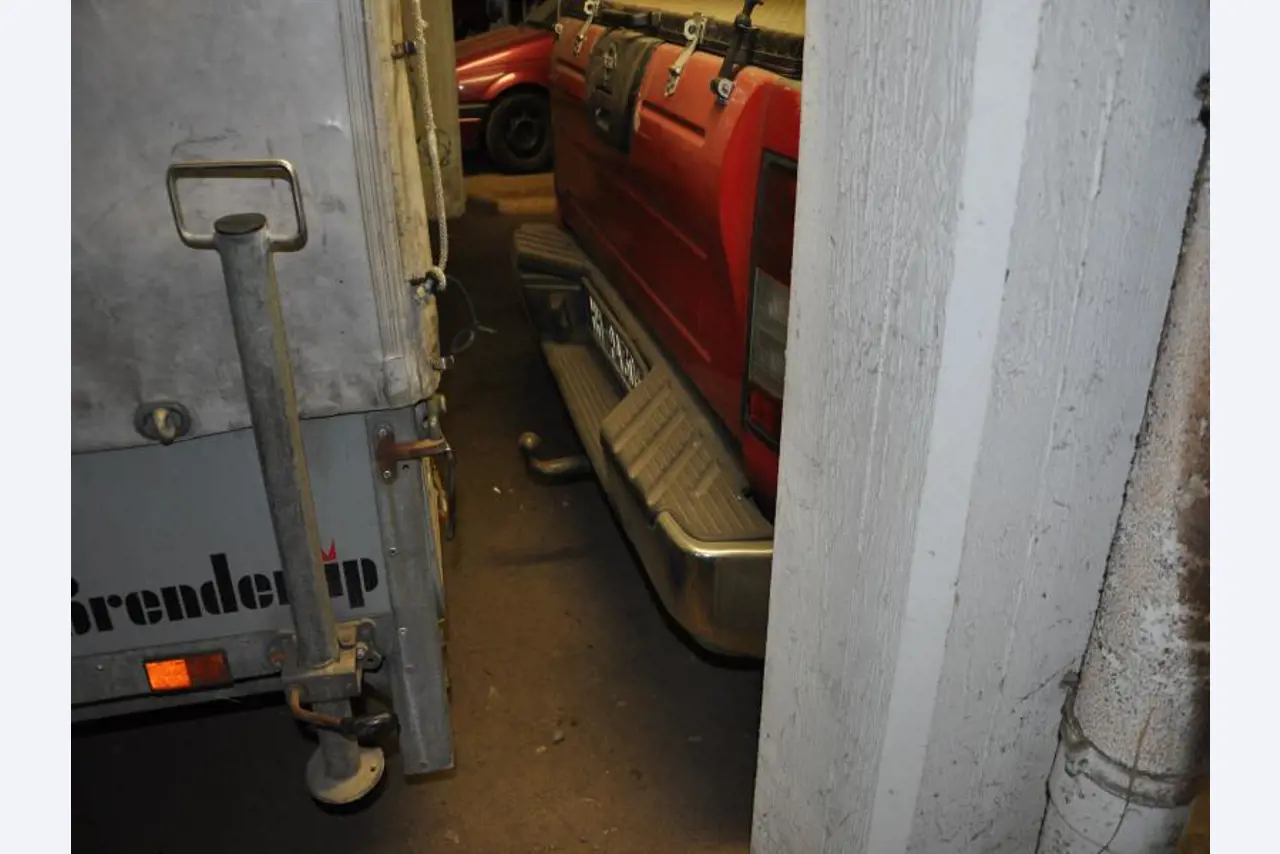 well-maintained Vessel Ice boat/ tug<br>"Hugo Lentz"-9