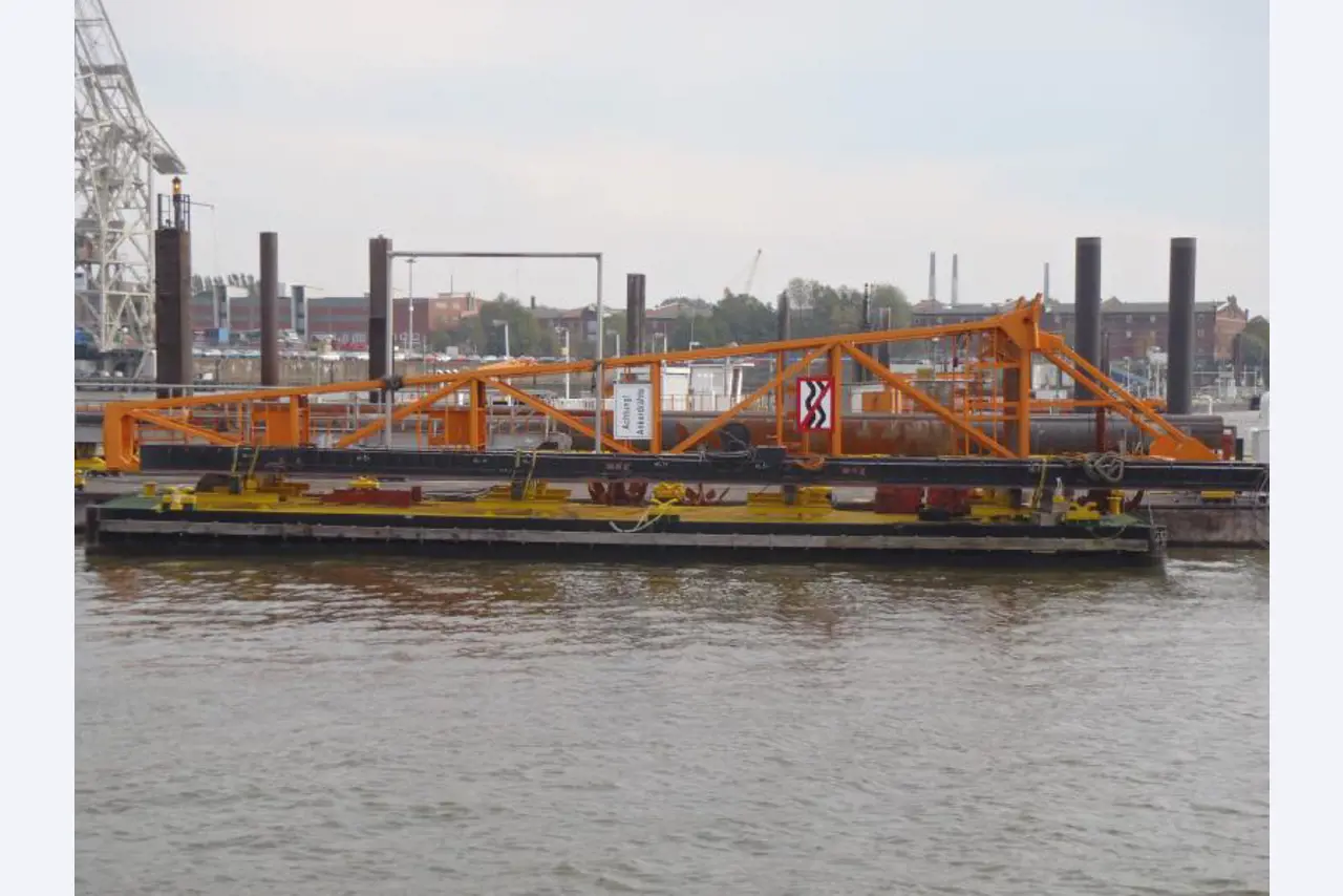 well-maintained Vessel Ice boat/ tug<br>"Hugo Lentz"-2