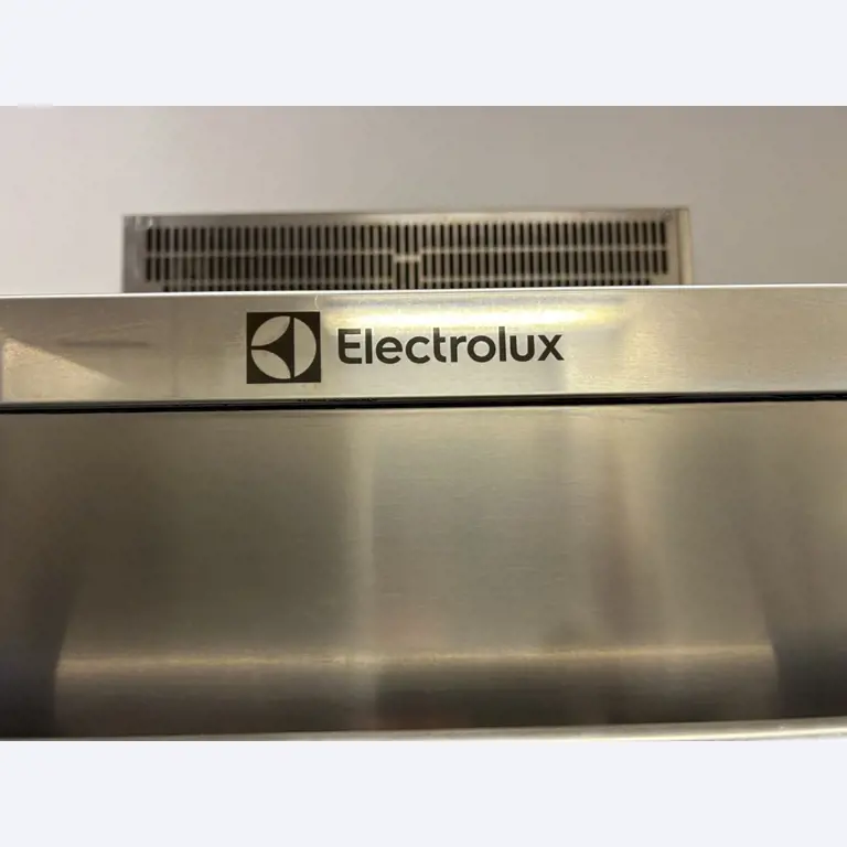 Različna oprema za menze in delavnice z območja pristanišča-4