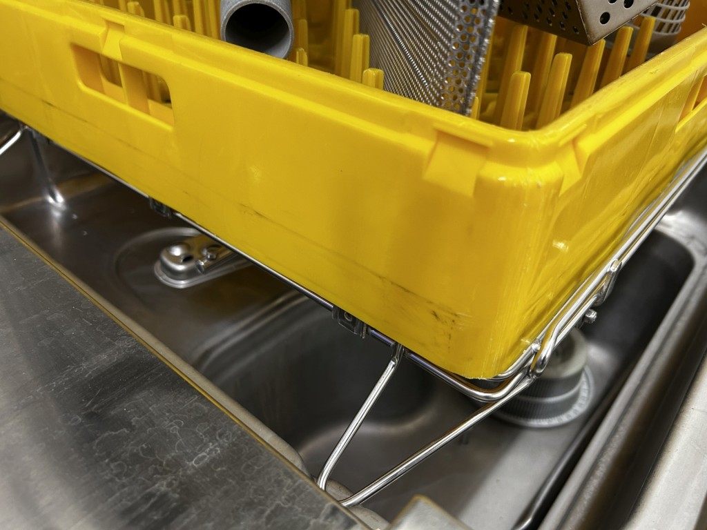 div. Kantineneinrichtung sowie Werkstattzubehör aus dem Hafenumfeld-6