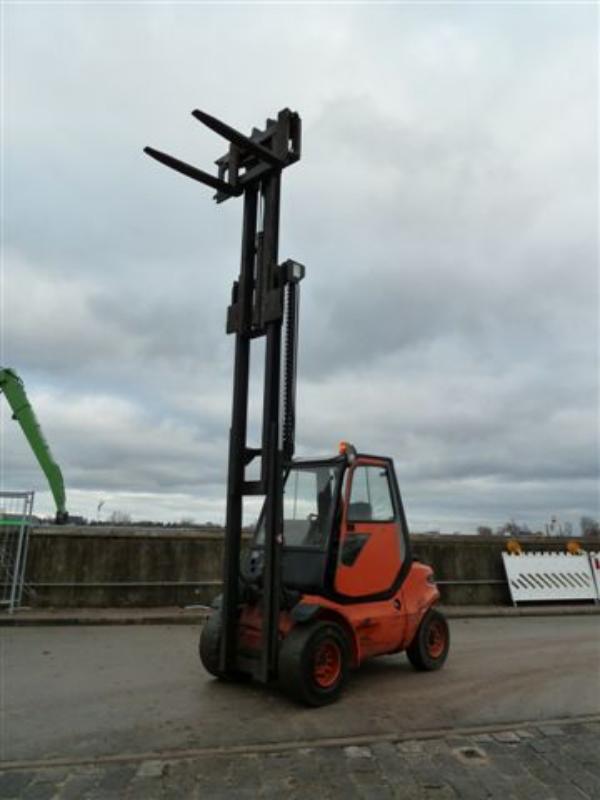 well-maintained Vessel Ice boat/ tug<br>"Hugo Lentz"-16