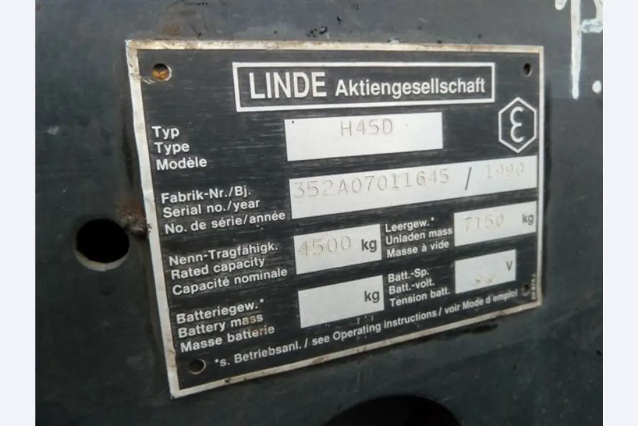 well-maintained Vessel Ice boat/ tug<br>"Hugo Lentz"-5