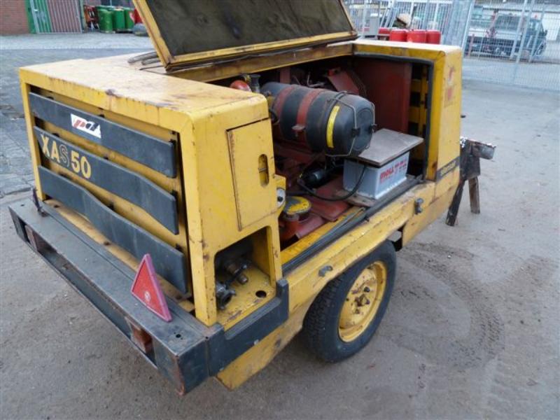 well-maintained Vessel Ice boat/ tug<br>"Hugo Lentz"-10