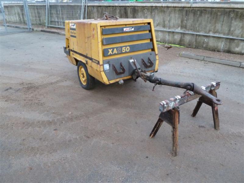 well-maintained Vessel Ice boat/ tug<br>"Hugo Lentz"-5