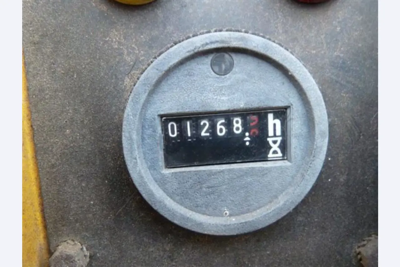 well-maintained Vessel Ice boat/ tug<br>"Hugo Lentz"-9
