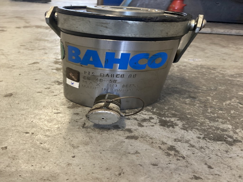 Werkstatt/ Klempnereinrichtung aus dem Hafenumfeld-1