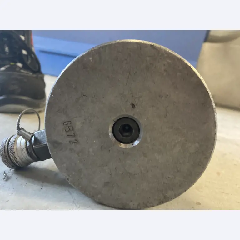 Werkstatt/ Klempnereinrichtung aus dem Hafenumfeld-2