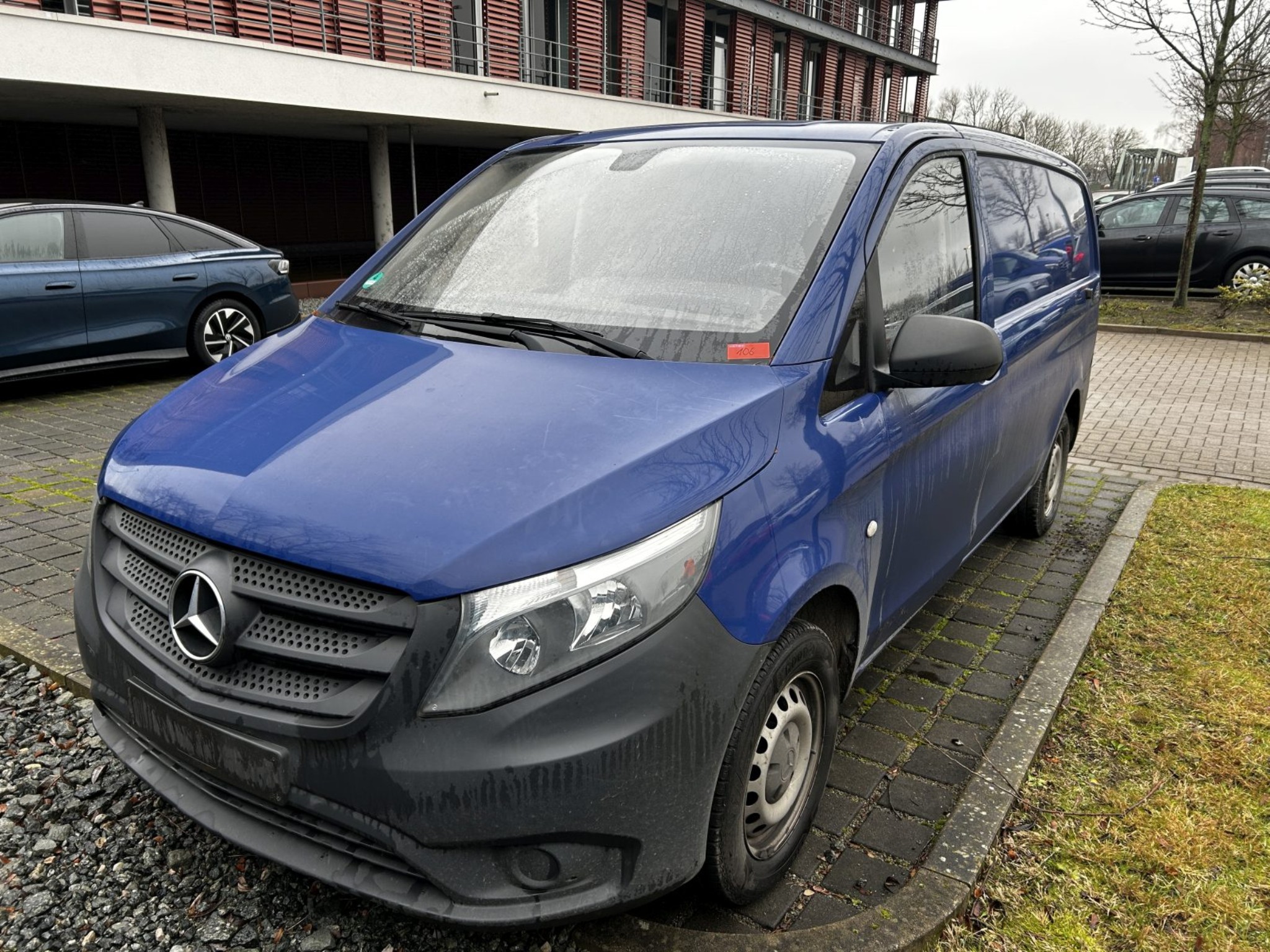 div. Kantineneinrichtung sowie Werkstattzubehör aus dem Hafenumfeld-1