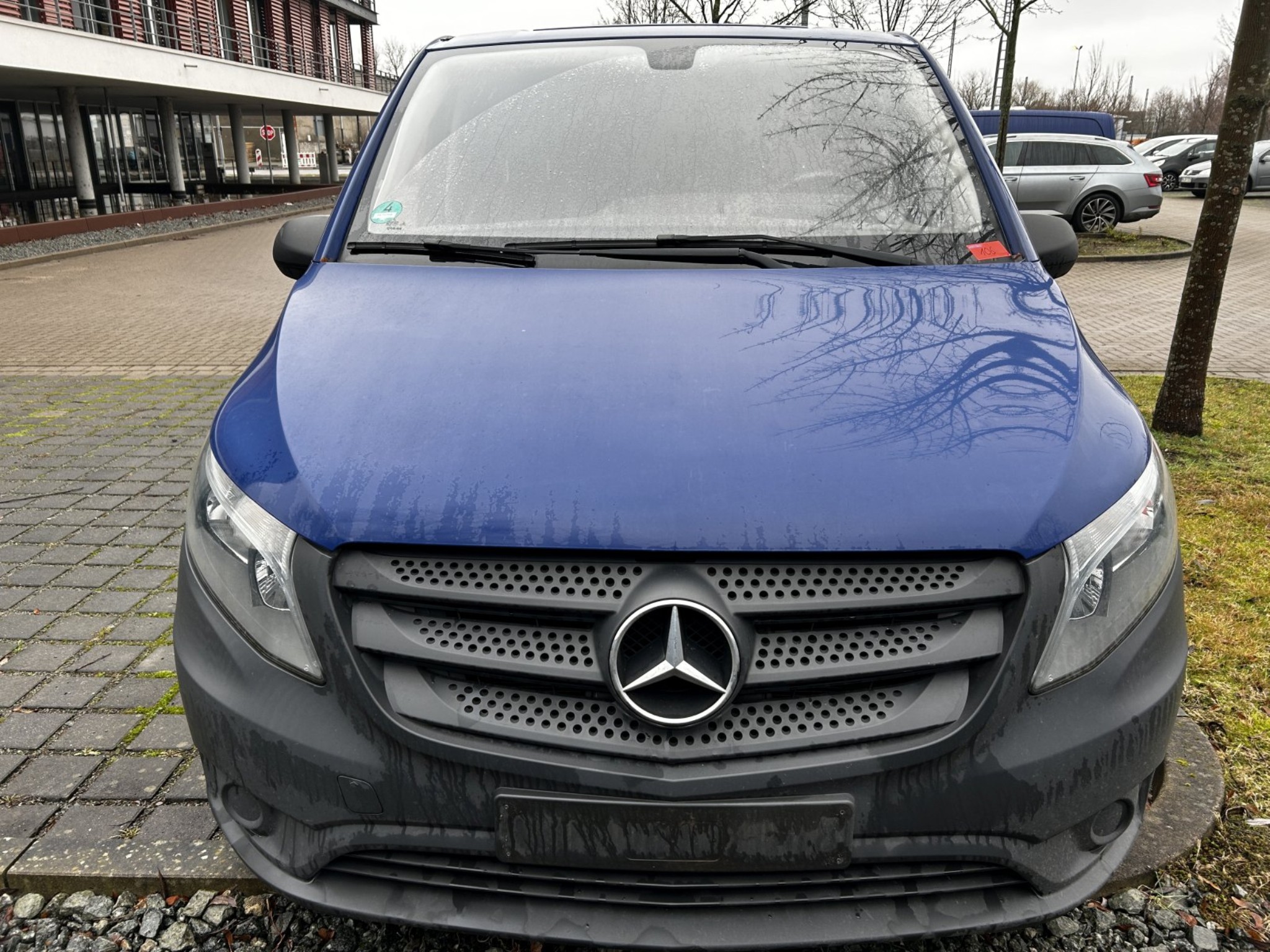 div. Kantineneinrichtung sowie Werkstattzubehör aus dem Hafenumfeld-2