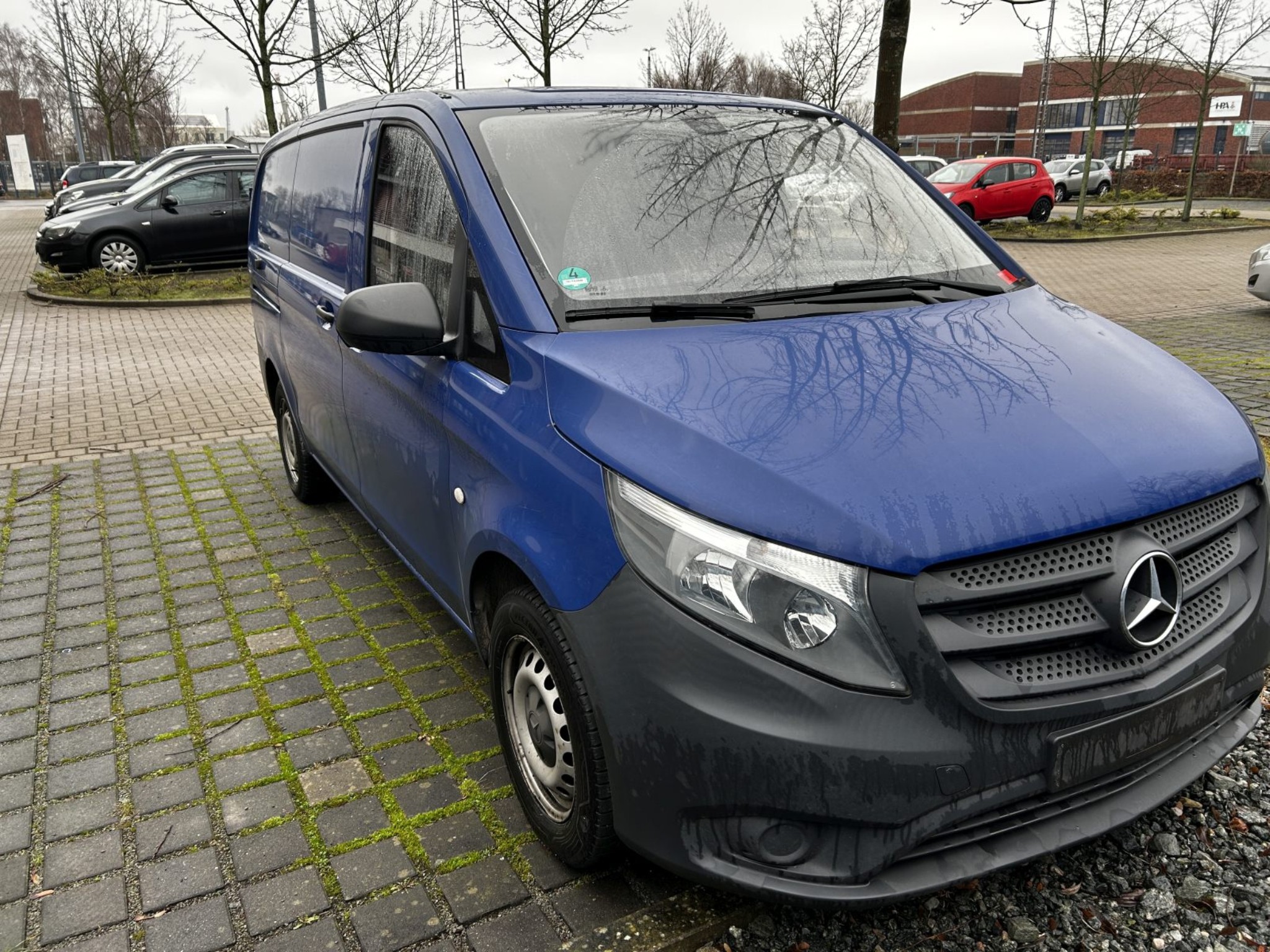 div. Kantineneinrichtung sowie Werkstattzubehör aus dem Hafenumfeld-3