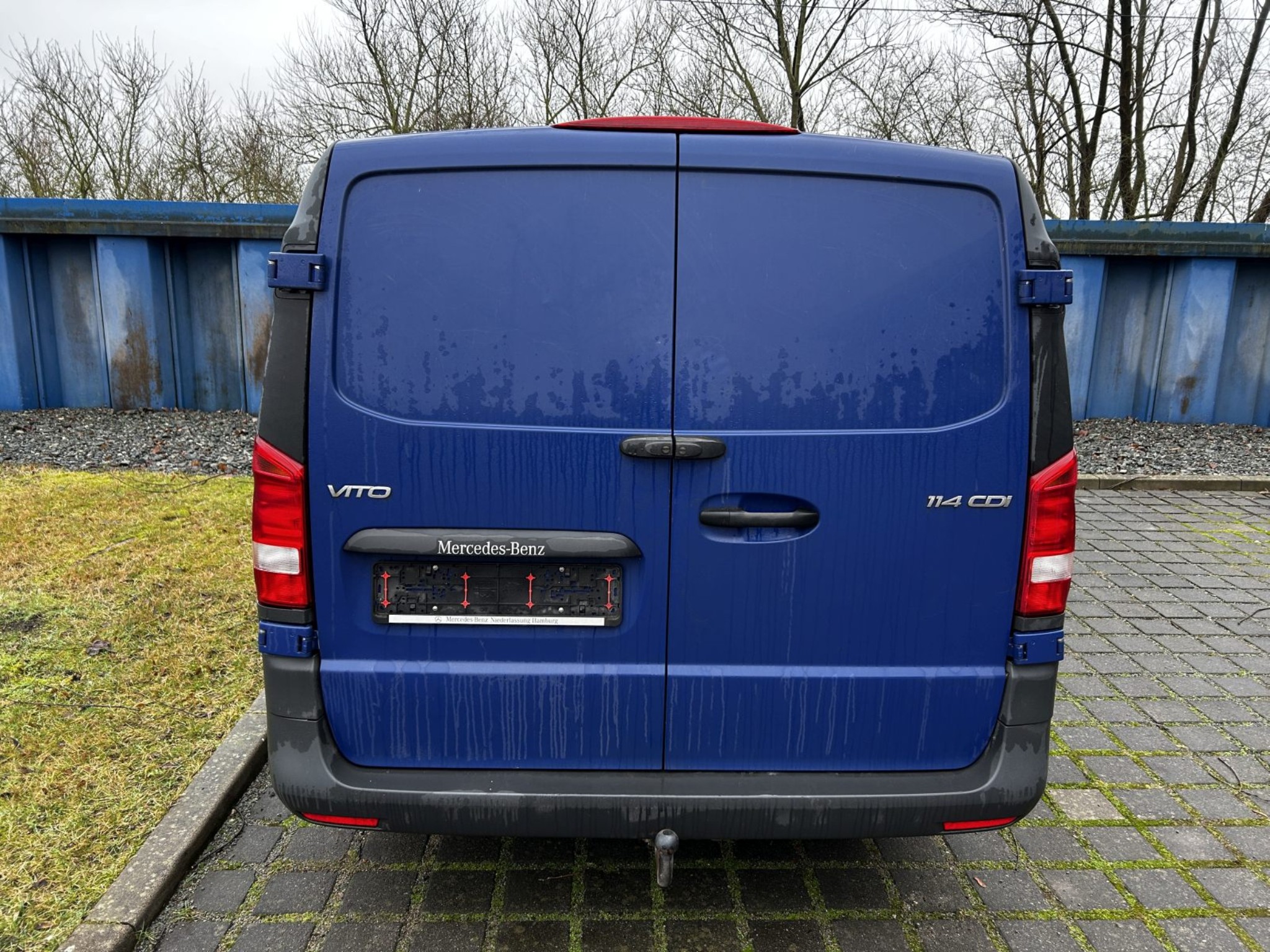 div. Kantineneinrichtung sowie Werkstattzubehör aus dem Hafenumfeld-6