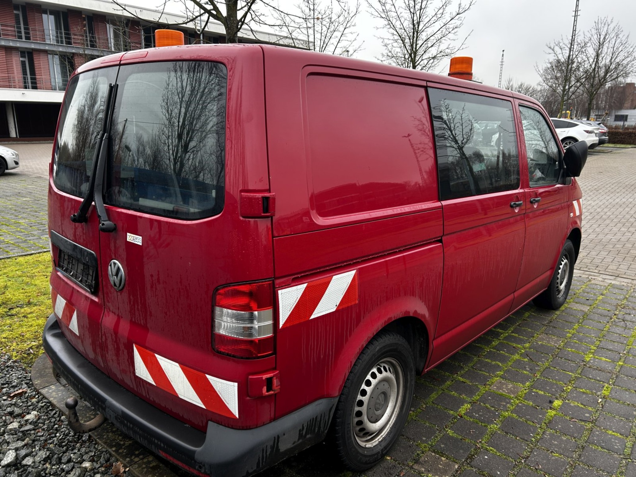 div. Kantineneinrichtung sowie Werkstattzubehör aus dem Hafenumfeld-5