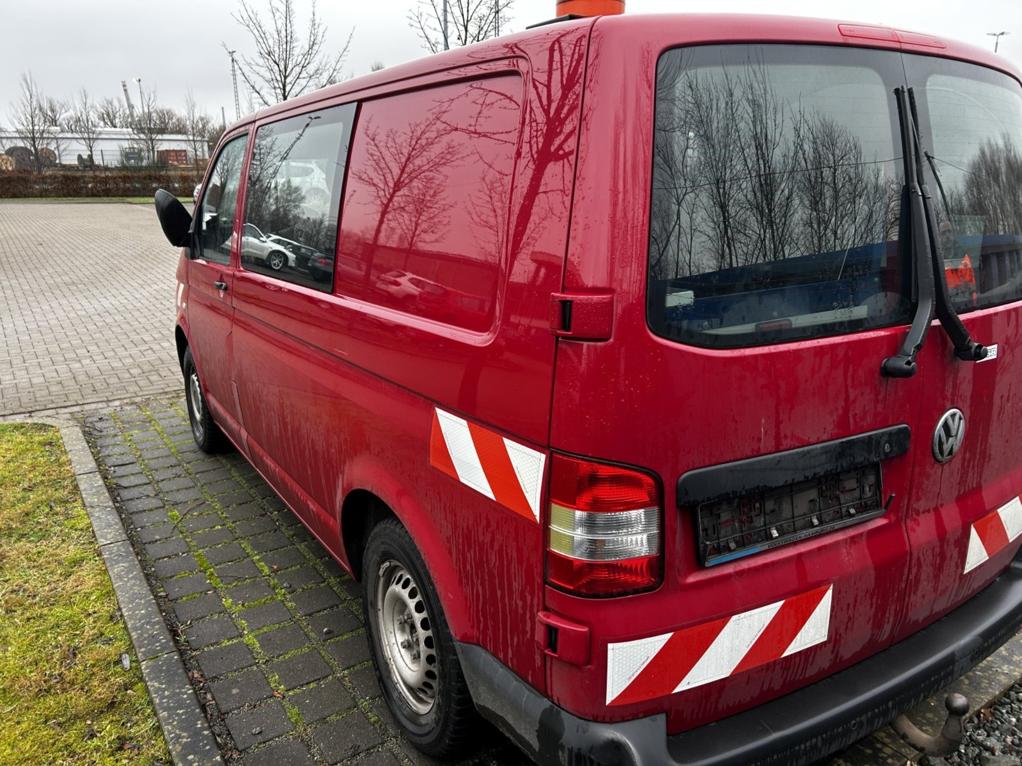 div. Kantineneinrichtung sowie Werkstattzubehör aus dem Hafenumfeld-7