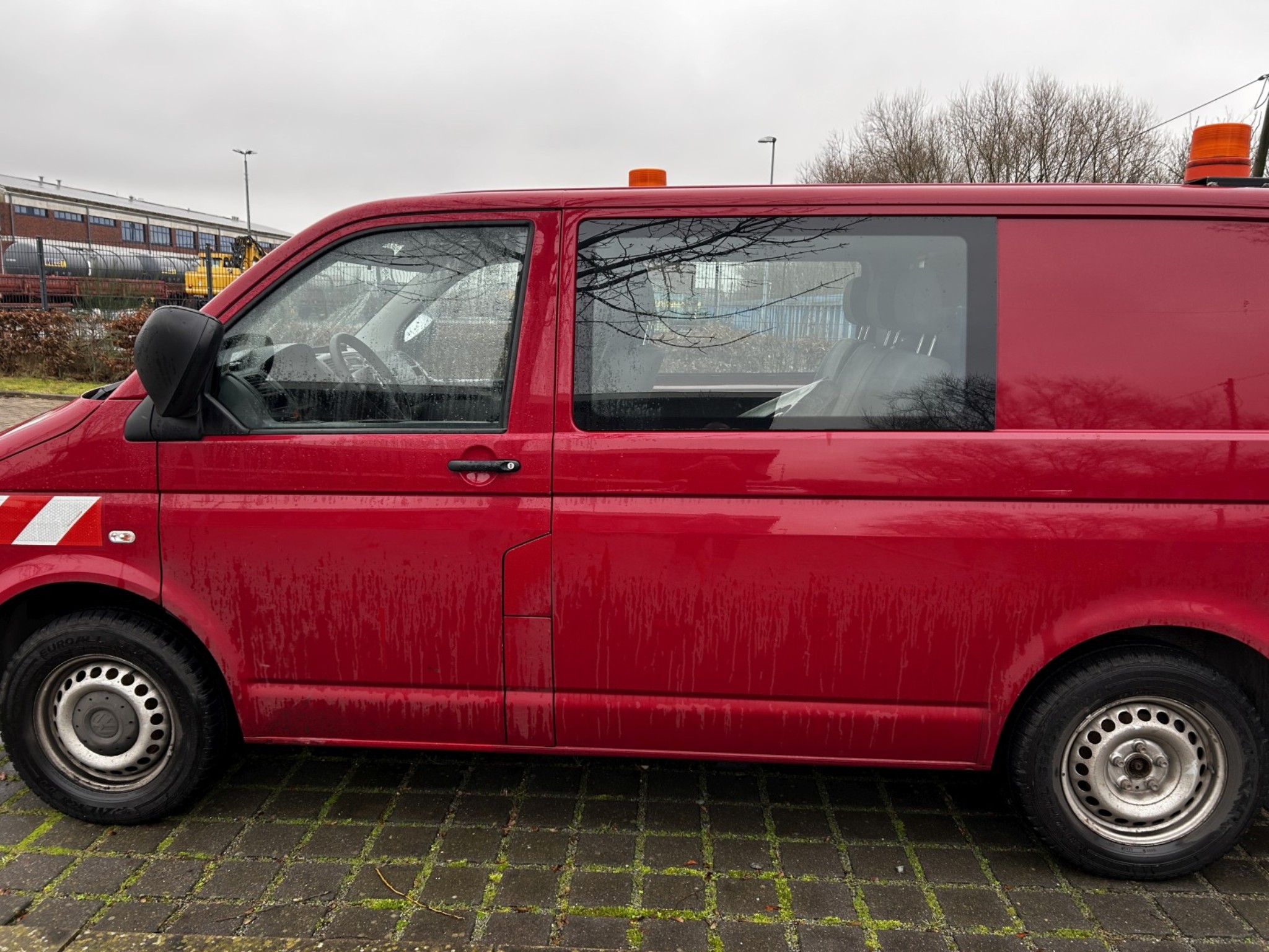 div. Kantineneinrichtung sowie Werkstattzubehör aus dem Hafenumfeld-8