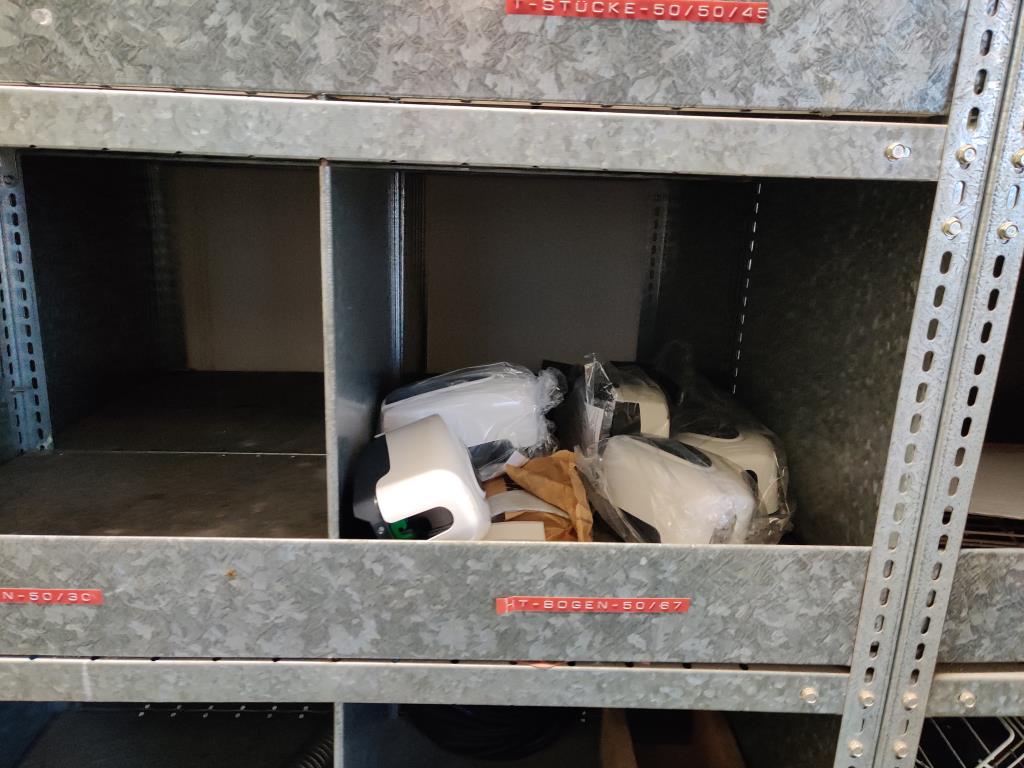 Equipos de taller y fontanería de la zona portuaria-3