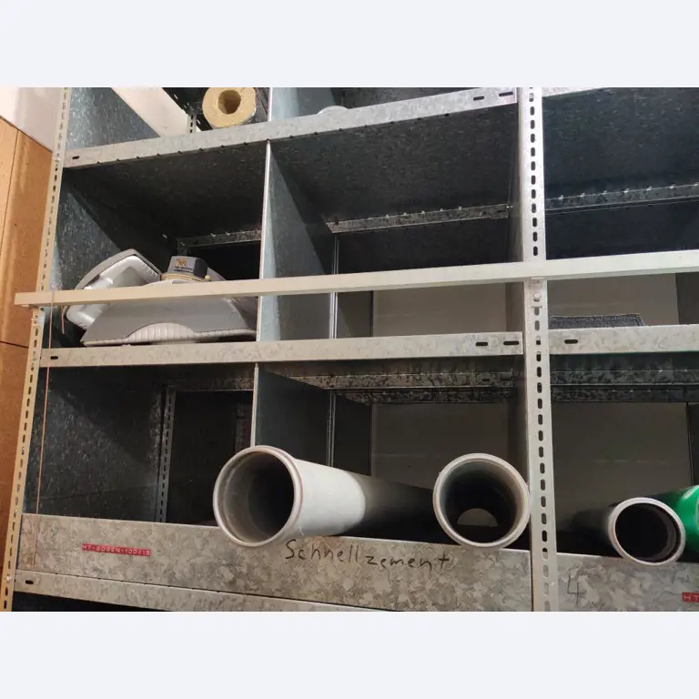 Equipos de taller y fontanería de la zona portuaria-5