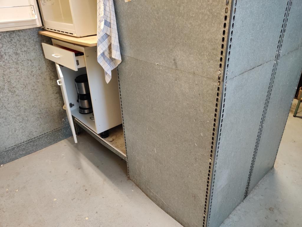 Werkstatt/ Klempnereinrichtung aus dem Hafenumfeld-14