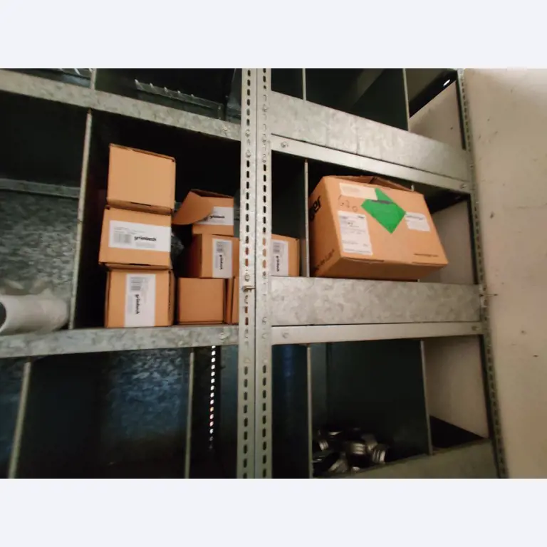 Werkstatt/ Klempnereinrichtung aus dem Hafenumfeld-6