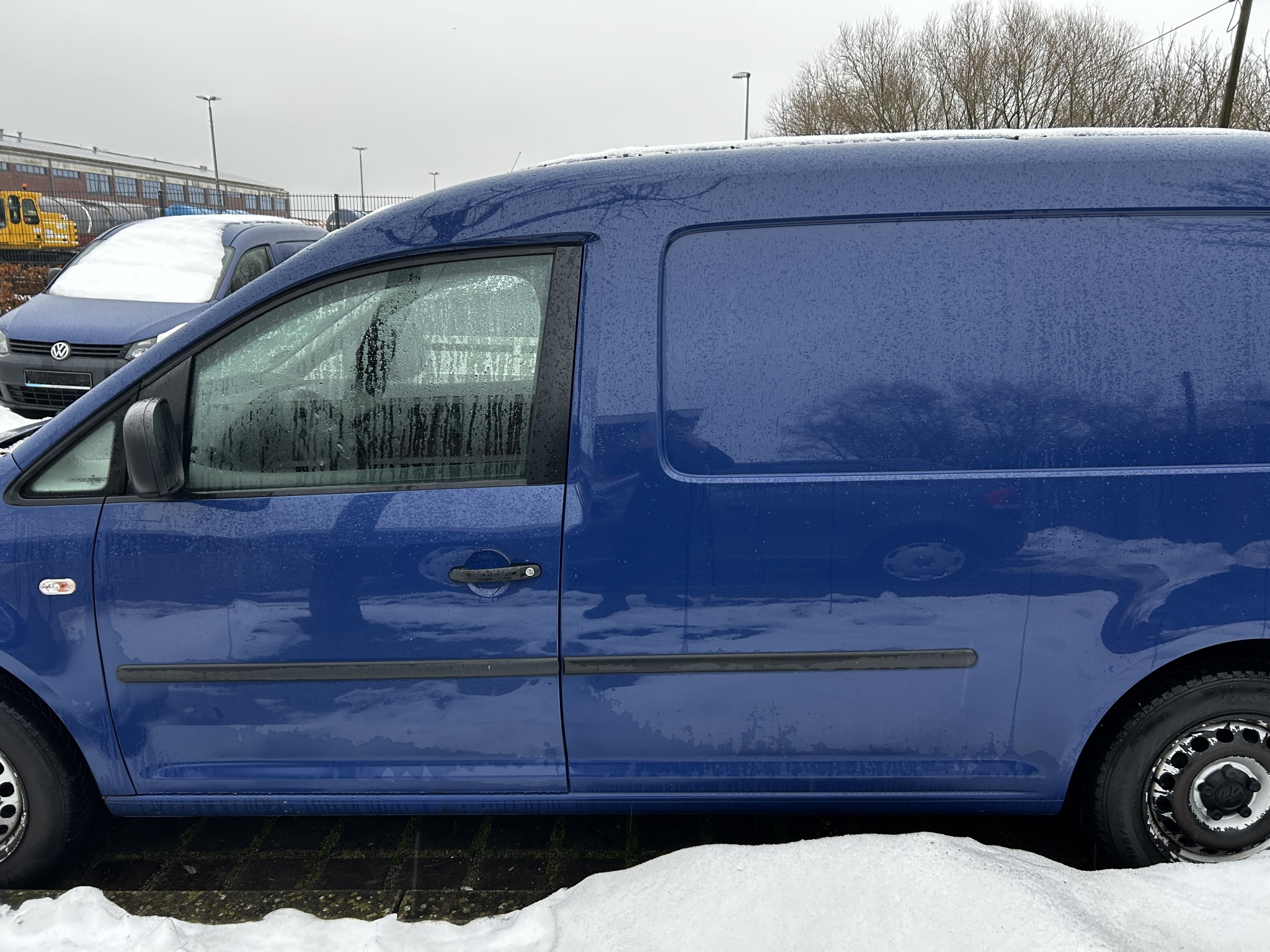 gepflegte Fahrzeuge aus dem Hafenumfeld-10