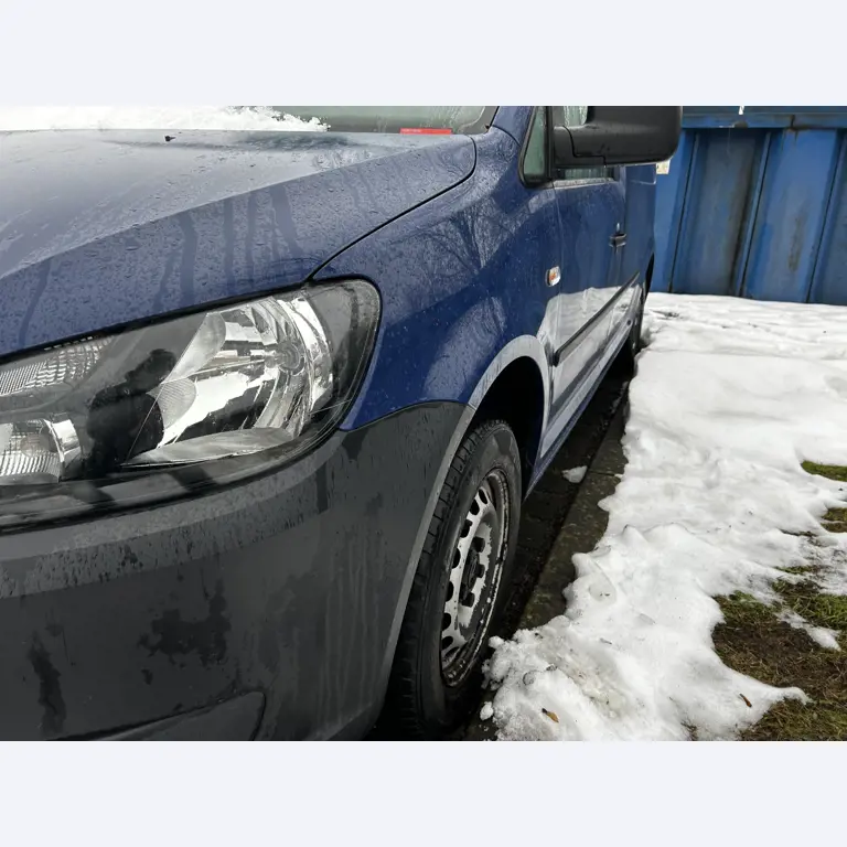 gepflegte Fahrzeuge aus dem Hafenumfeld-11