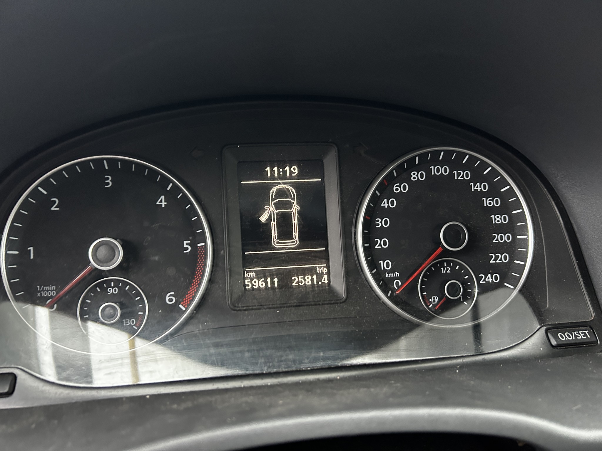 gepflegte Fahrzeuge aus dem Hafenumfeld-12