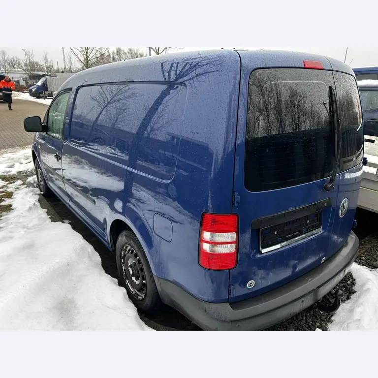 gepflegte Fahrzeuge aus dem Hafenumfeld-8