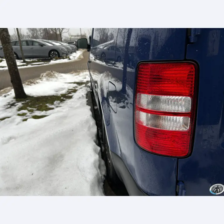 gepflegte Fahrzeuge aus dem Hafenumfeld-9