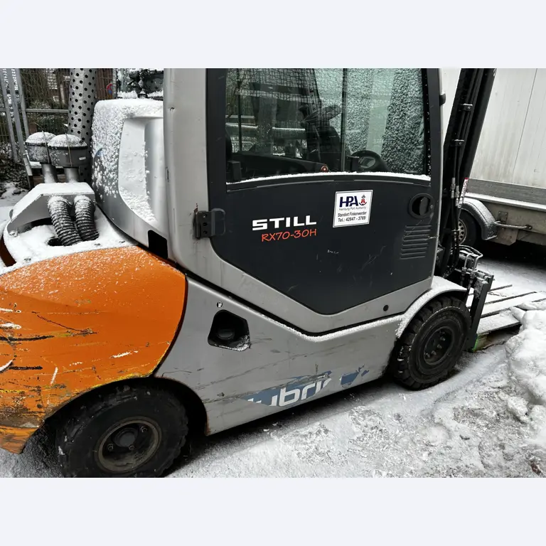 Dieselstapler sowie Radbagger mit Teleskoparm-11