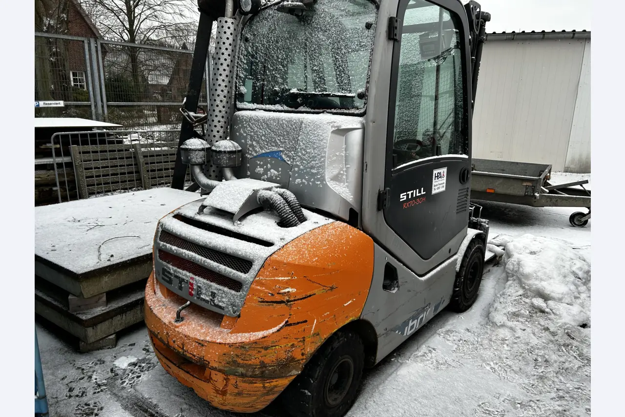 Dieselstapler sowie Radbagger mit Teleskoparm-13