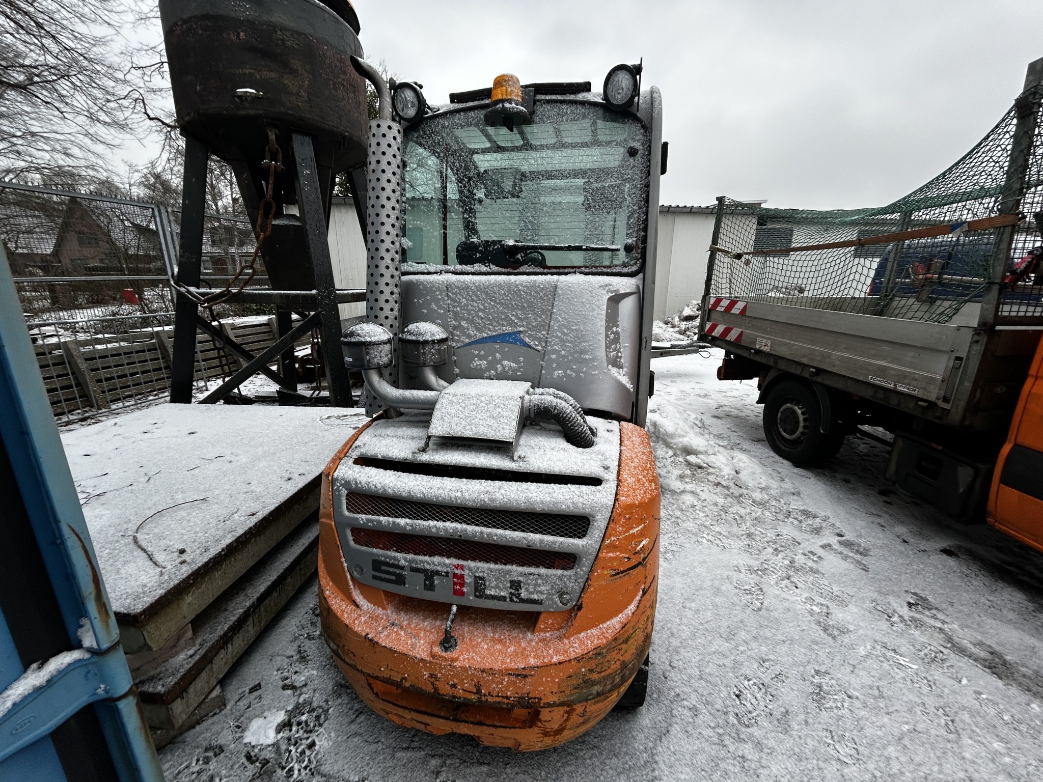 Dieselstapler sowie Radbagger mit Teleskoparm-15