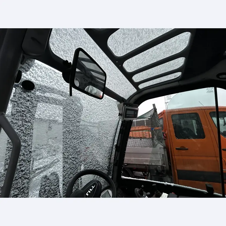 Dieselstapler sowie Radbagger mit Teleskoparm-24