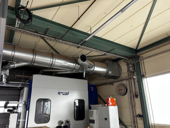 Working ship (direction finding boat) "Deepenschriewer IV" <br>and living barge "WS 3"-10