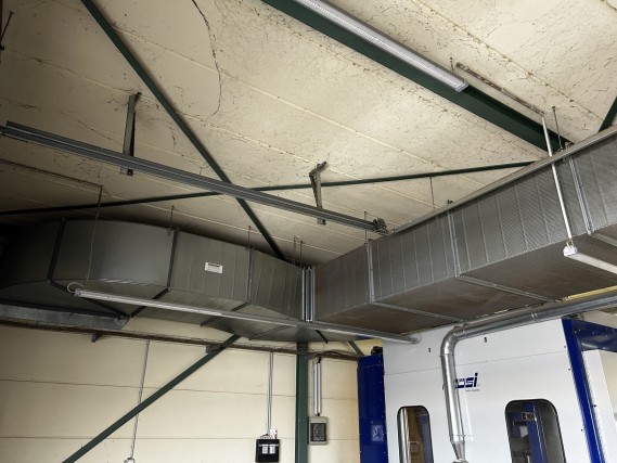 Working ship (direction finding boat) "Deepenschriewer IV" <br>and living barge "WS 3"-11