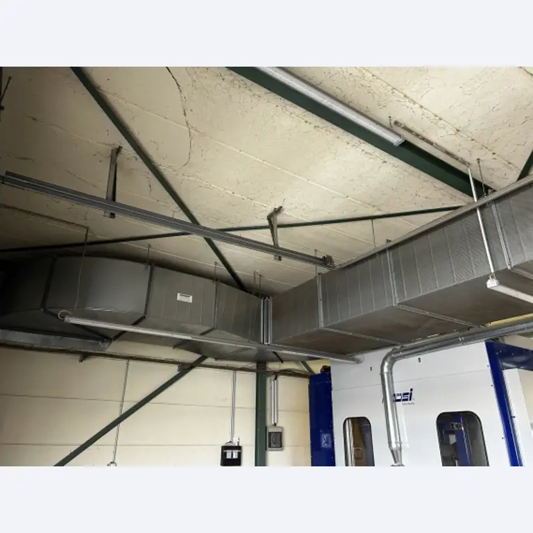 Working ship (direction finding boat) "Deepenschriewer IV" <br>and living barge "WS 3"-11