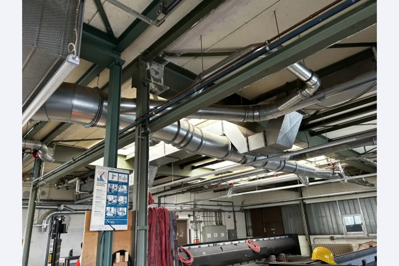 Working ship (direction finding boat) "Deepenschriewer IV" <br>and living barge "WS 3"-12